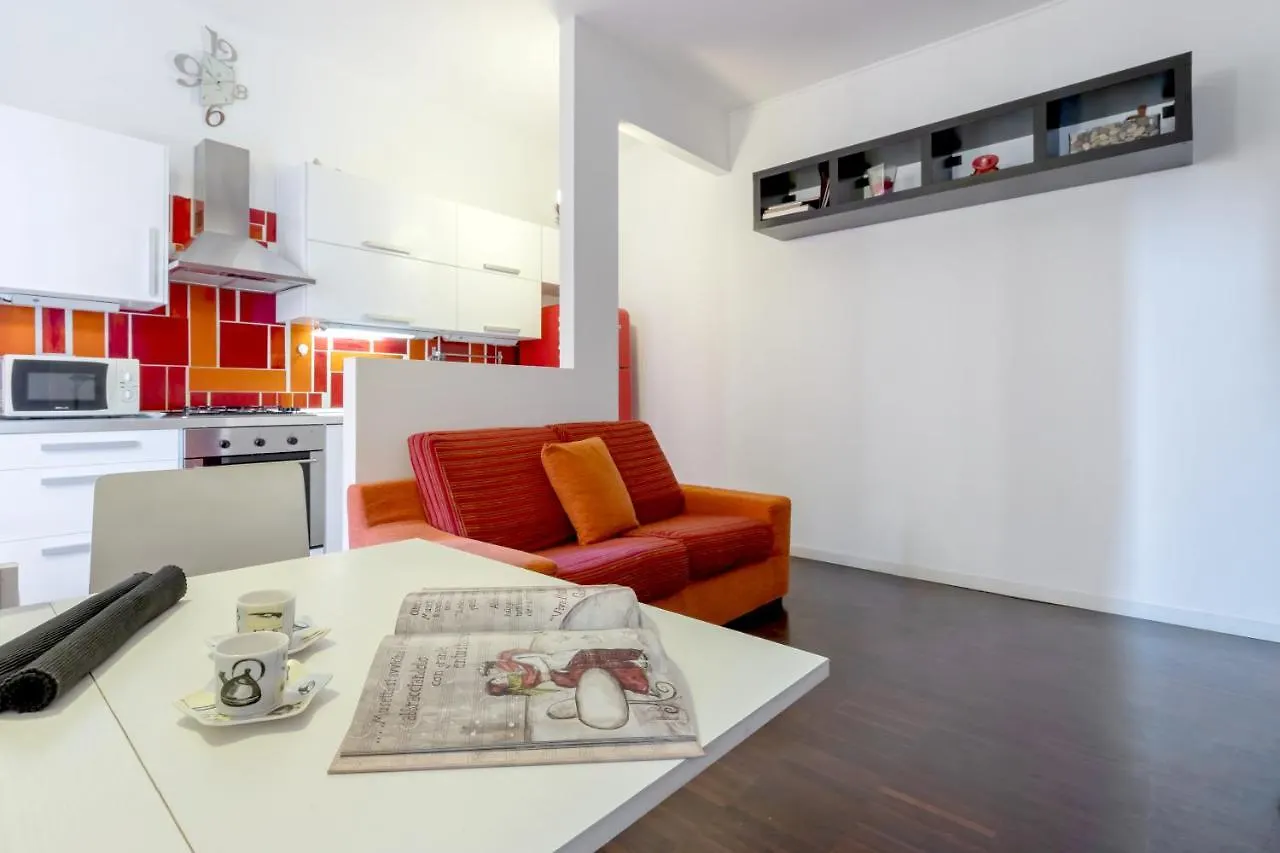 Apartment Fashion Apt In The Heart Of Navigli - Homeunity Milan