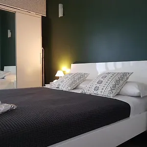Apartment Navigli - Via Savona, Milan